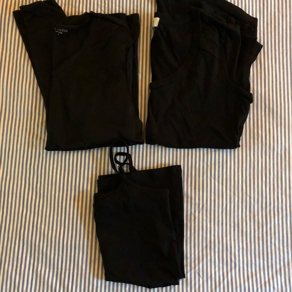 3/$15 🍁 Basics bundle - black tops size xs-s